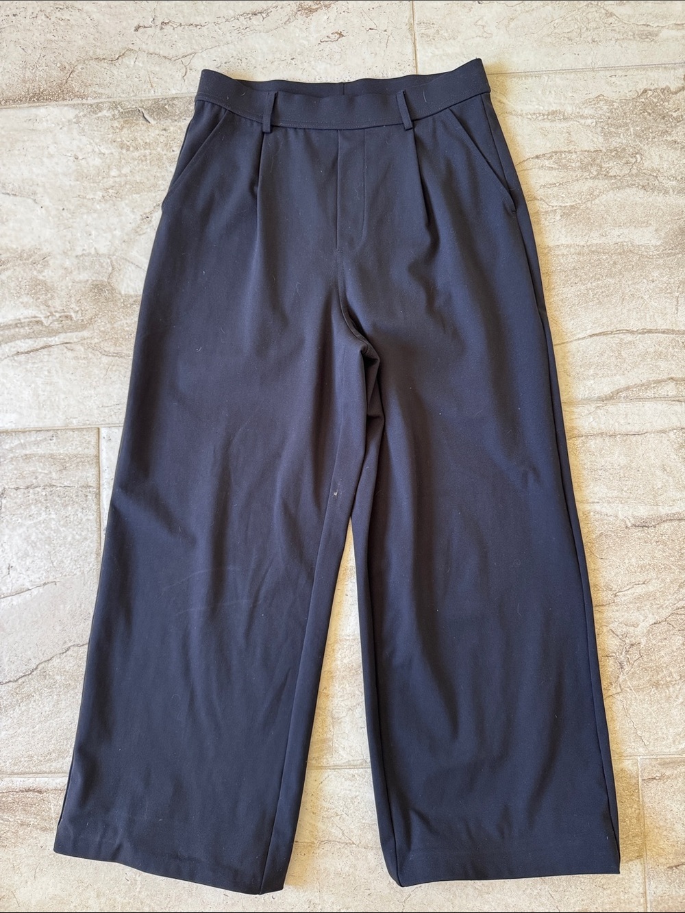 HALARA Black Wide-Leg Cropped Dress Pants